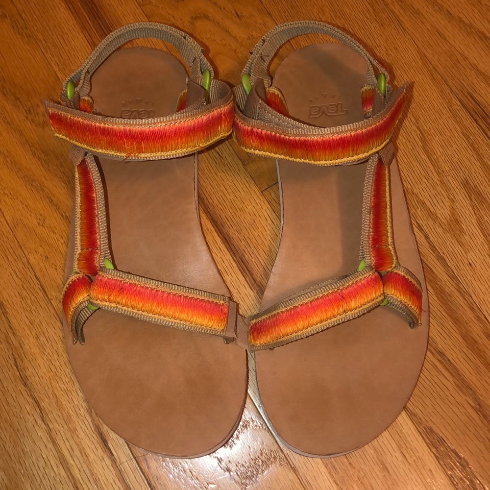 multicolored tevas - SIZE 9
